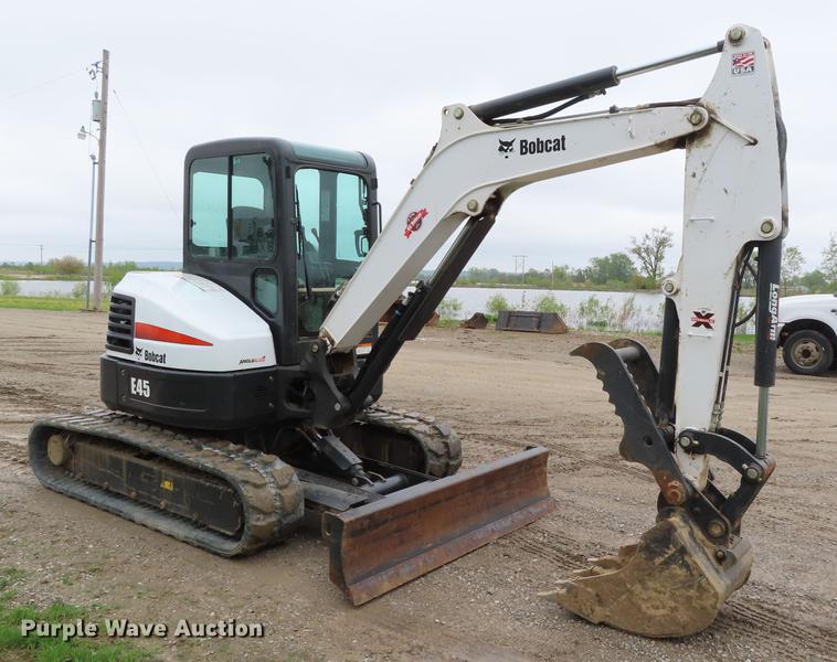 image for item DF7832 2016 Bobcat E45 mini excavator