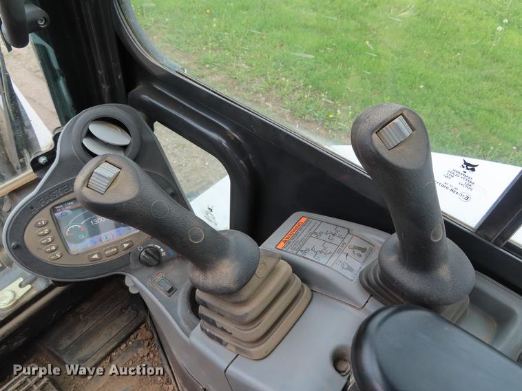 image for item DF7832 2016 Bobcat E45 mini excavator