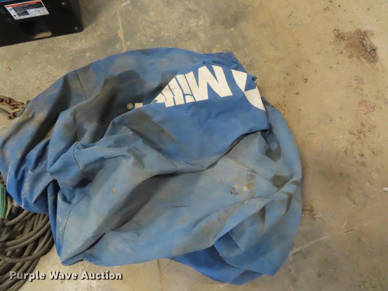 image for item DI9498 Miller Bobcat 250 welder generator