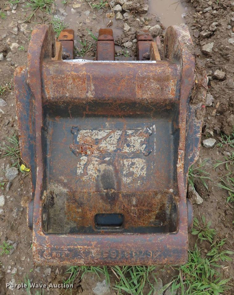 image for item FJ9020 Bobcat mini excavator bucket