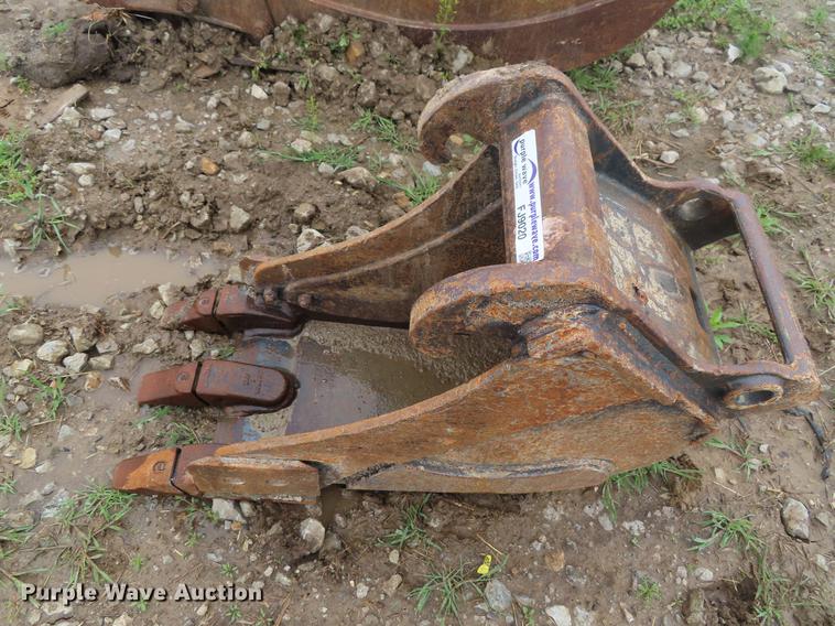 image for item FJ9020 Bobcat mini excavator bucket