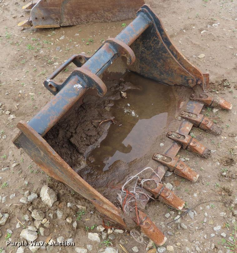 image for item FJ9021 Bobcat mini excavator bucket