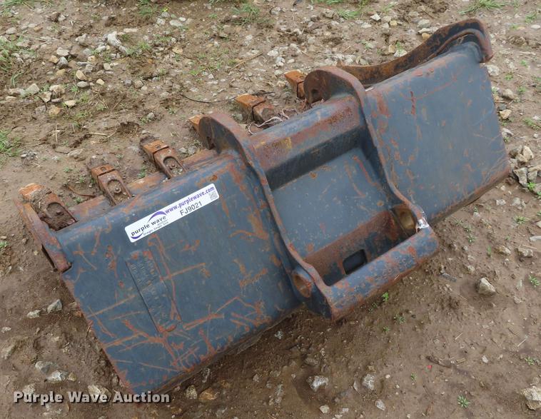 image for item FJ9021 Bobcat mini excavator bucket