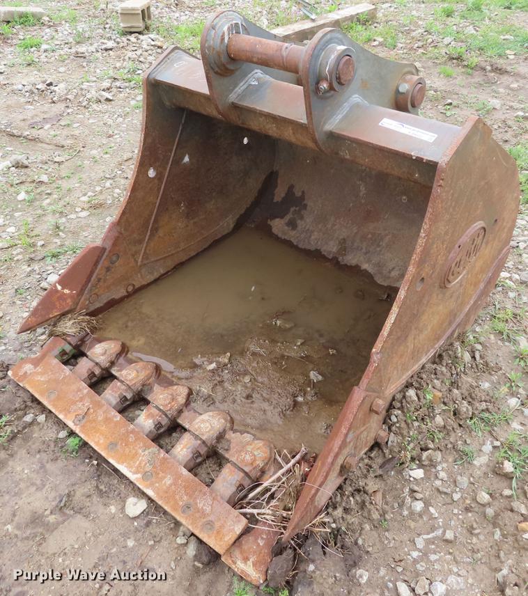 image for item FJ9022 2015 Geith excavator bucket