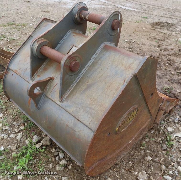 image for item FJ9022 2015 Geith excavator bucket