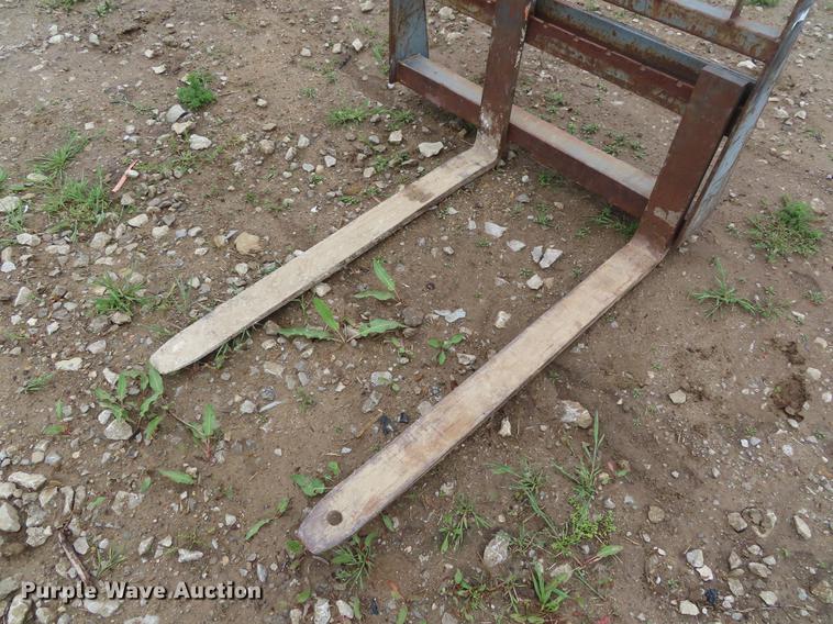 image for item FJ9038 48"L skid steer pallet forks
