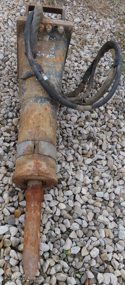 image for item FJ9039 Bobcat hydraulic breaker