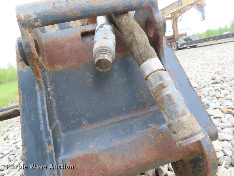 image for item FJ9039 Bobcat hydraulic breaker