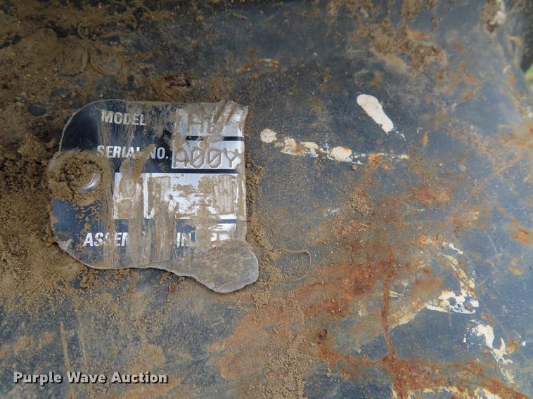 image for item FJ9039 Bobcat hydraulic breaker