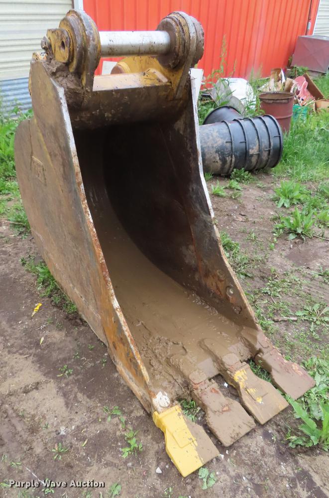 image for item FJ9057 Caterpillar excavator bucket