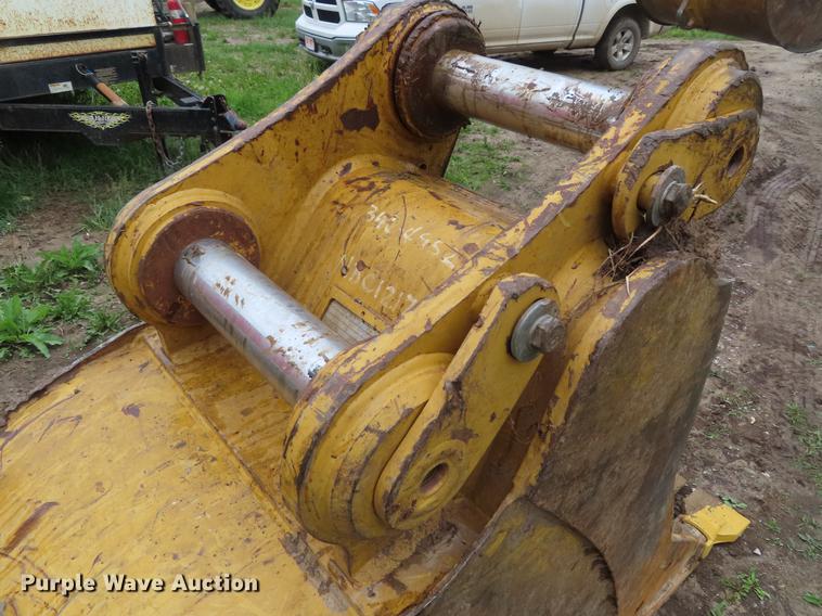 image for item FJ9057 Caterpillar excavator bucket