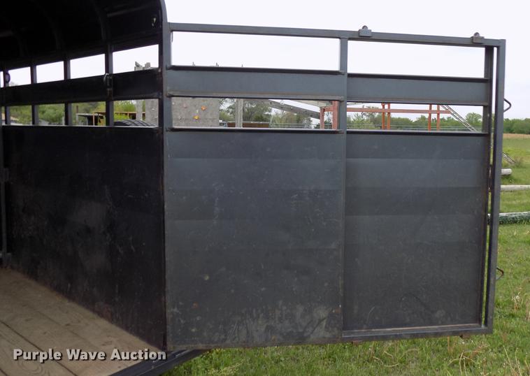 image for item DB9709 2004 Pro Stock livestock trailer