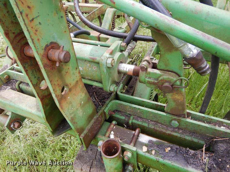 image for item DC0226 John Deere field cultivator