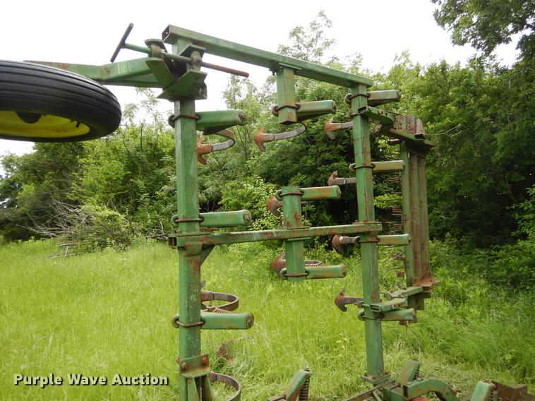 image for item DC0226 John Deere field cultivator