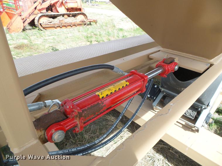 image for item DC5206 Convey All seed tender