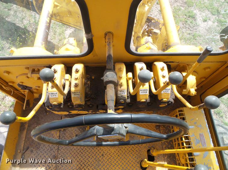 image for item DC5208 Allis Chalmers M100 motor grader