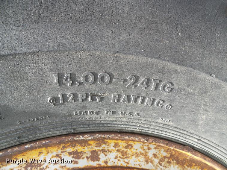 image for item DC5208 Allis Chalmers M100 motor grader