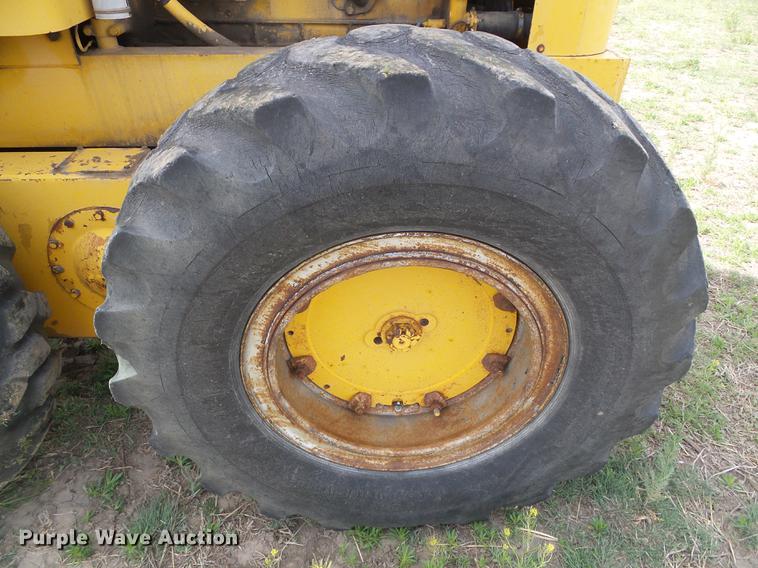 image for item DC5208 Allis Chalmers M100 motor grader