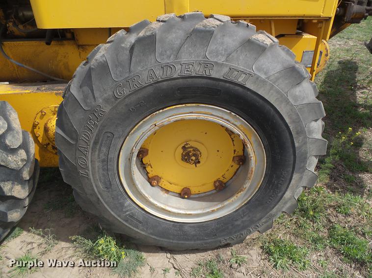 image for item DC5208 Allis Chalmers M100 motor grader