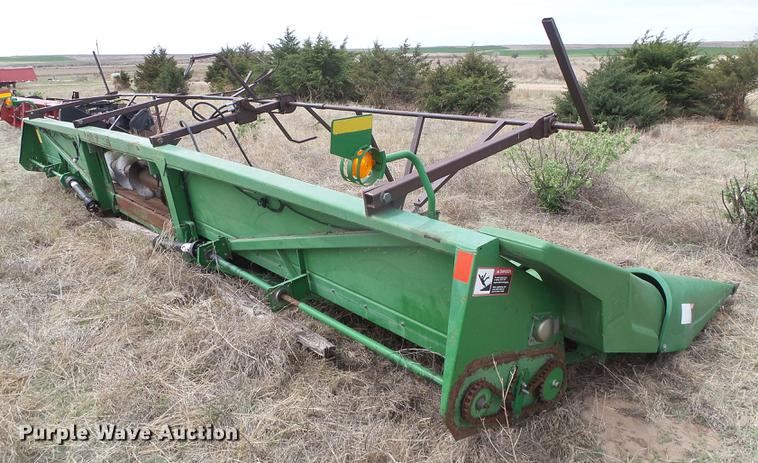 image for item DC5209 John Deere 1243 corn head