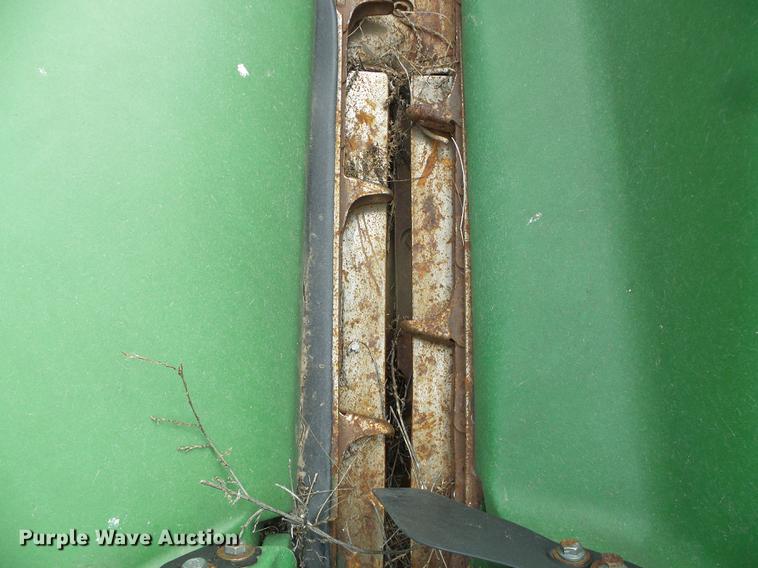 image for item DC5209 John Deere 1243 corn head