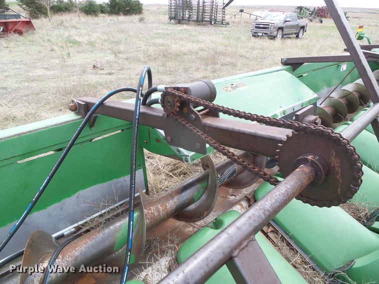 image for item DC5209 John Deere 1243 corn head