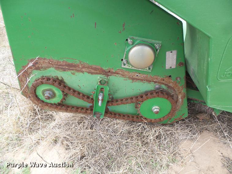 image for item DC5209 John Deere 1243 corn head