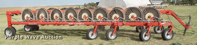 image for item DC5212 Farm King Easy Rake SS18 hay rake