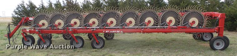 image for item DC5212 Farm King Easy Rake SS18 hay rake