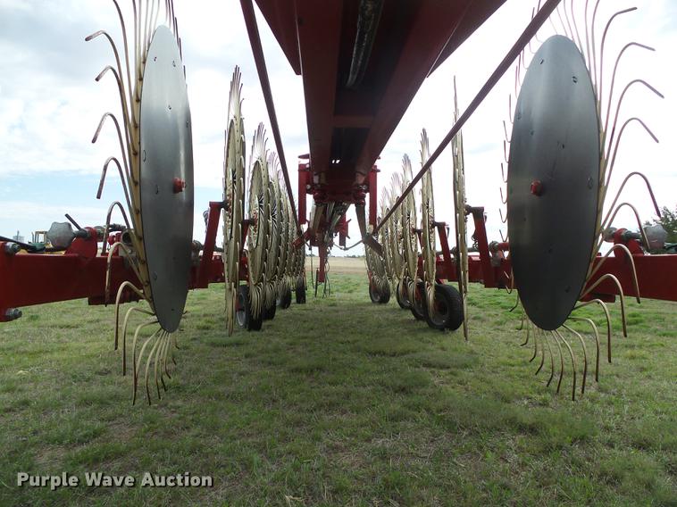 image for item DC5212 Farm King Easy Rake SS18 hay rake