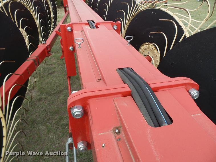 image for item DC5212 Farm King Easy Rake SS18 hay rake