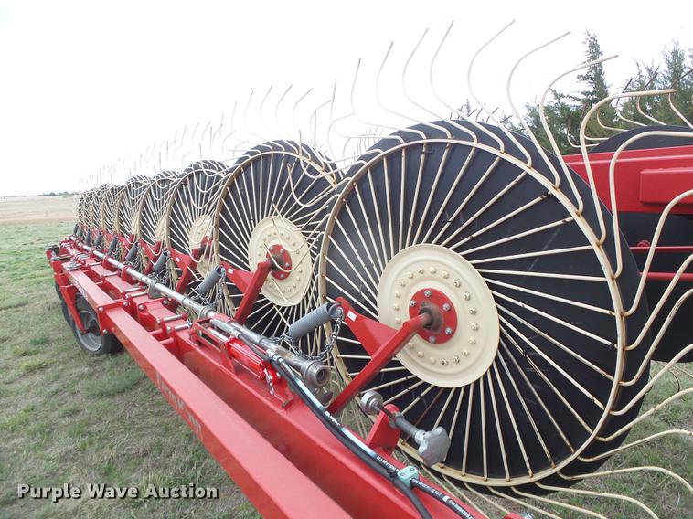 image for item DC5212 Farm King Easy Rake SS18 hay rake