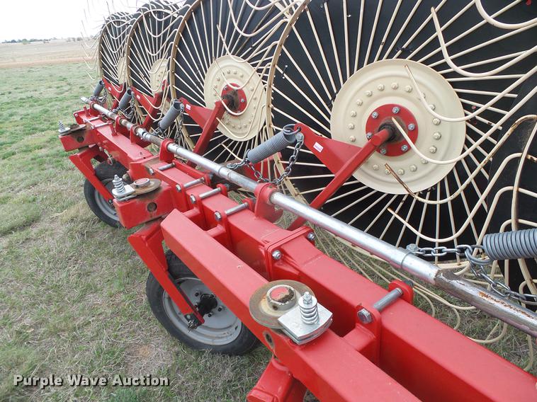 image for item DC5212 Farm King Easy Rake SS18 hay rake