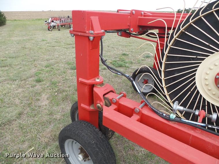 image for item DC5212 Farm King Easy Rake SS18 hay rake
