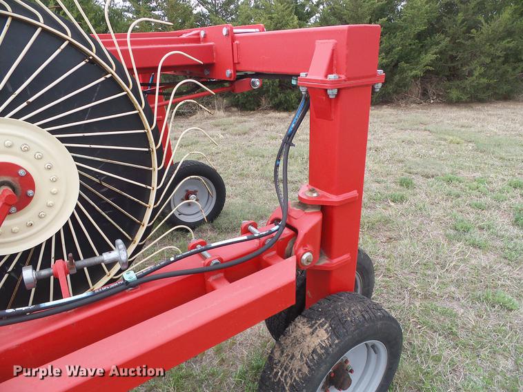 image for item DC5212 Farm King Easy Rake SS18 hay rake