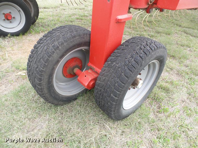 image for item DC5212 Farm King Easy Rake SS18 hay rake