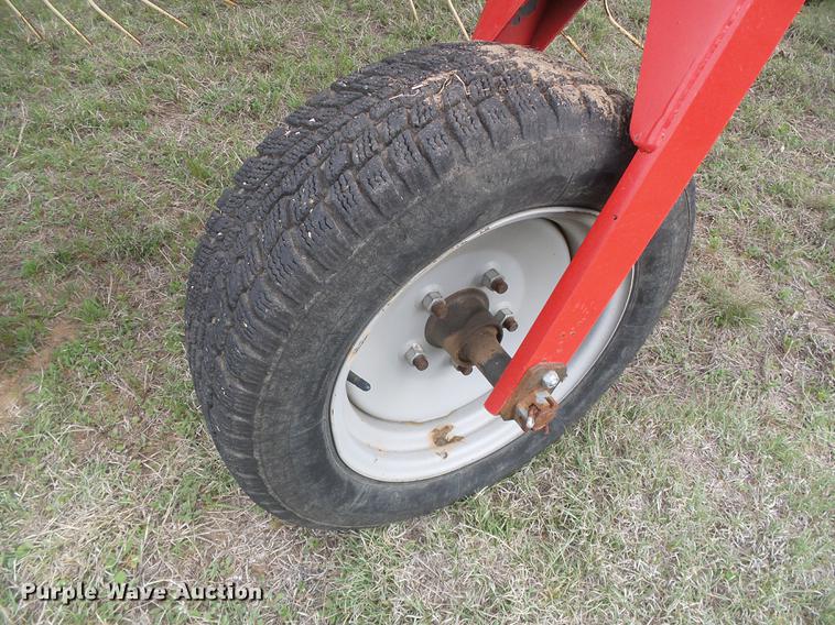 image for item DC5212 Farm King Easy Rake SS18 hay rake