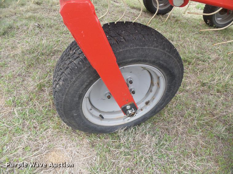 image for item DC5212 Farm King Easy Rake SS18 hay rake