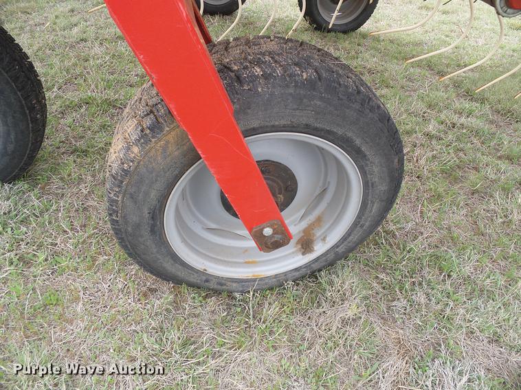 image for item DC5212 Farm King Easy Rake SS18 hay rake