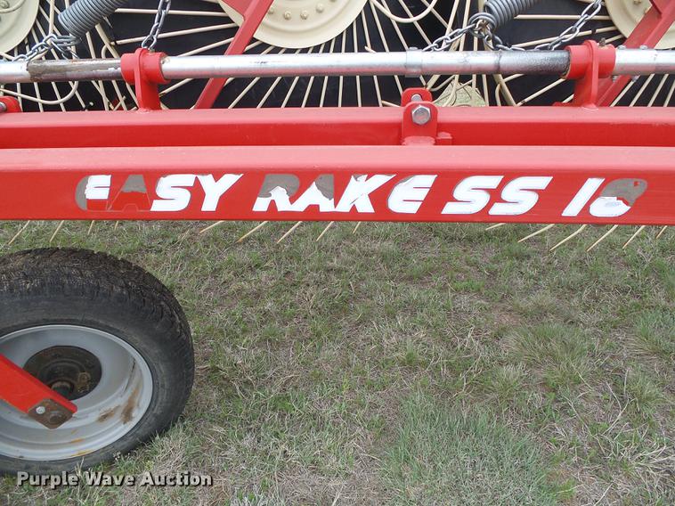 image for item DC5212 Farm King Easy Rake SS18 hay rake