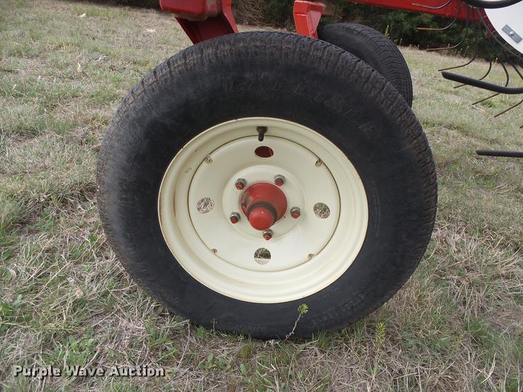 image for item DC5213 H&S BF1460 hi-capacity hay rake