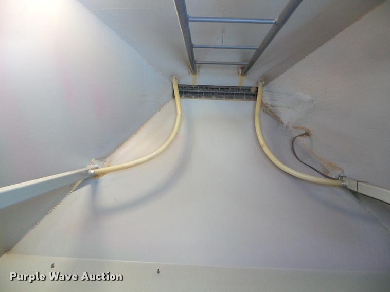 image for item DC5240 1998 Flexi-Coil 7500 air seeder