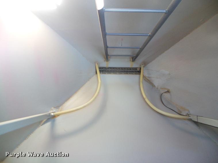 image for item DC5240 1998 Flexi-Coil 7500 air seeder