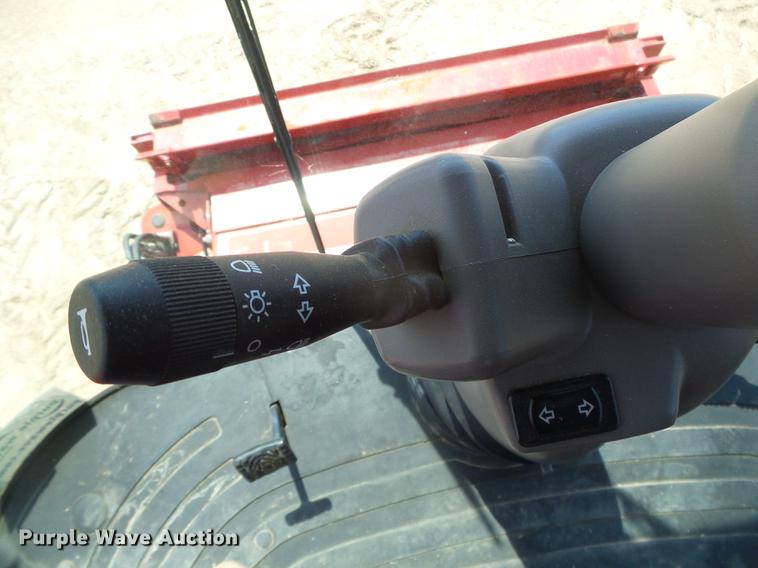 image for item DC5242 2011 Case IH 8120 combine