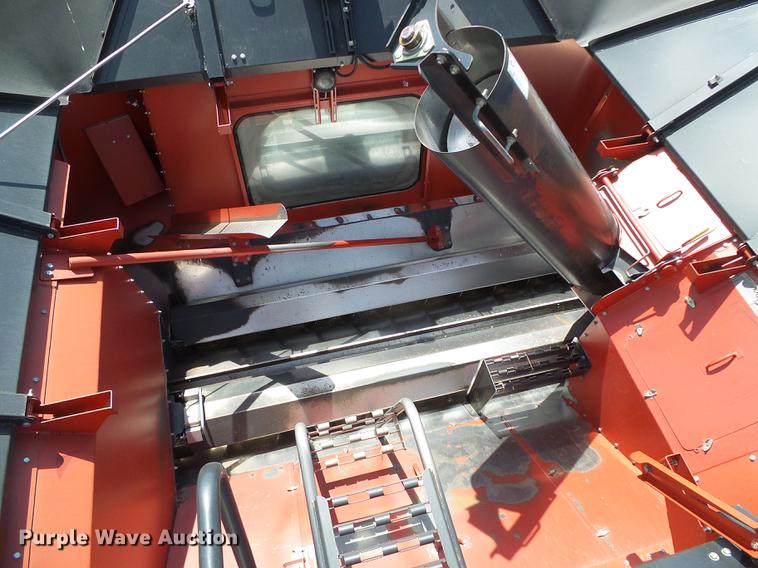 image for item DC5242 2011 Case IH 8120 combine