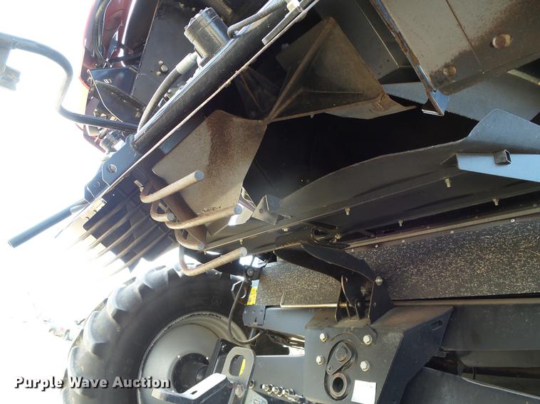 image for item DC5242 2011 Case IH 8120 combine