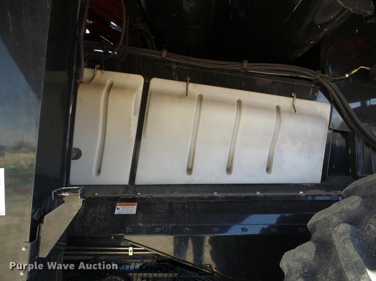 image for item DC5242 2011 Case IH 8120 combine