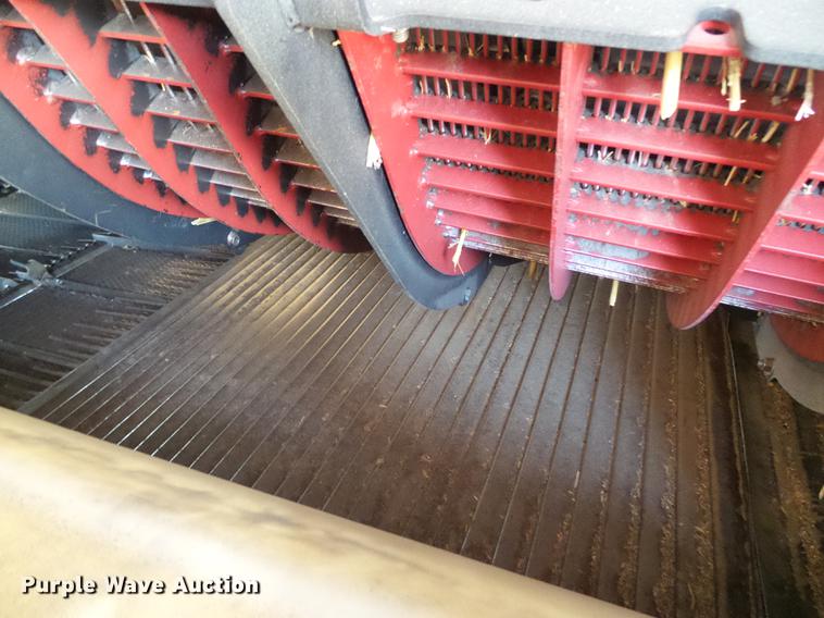 image for item DC5242 2011 Case IH 8120 combine