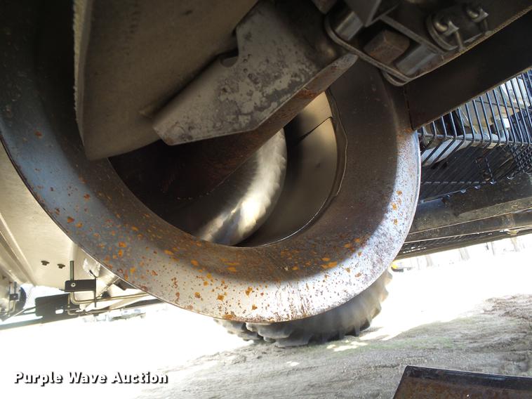 image for item DC5242 2011 Case IH 8120 combine