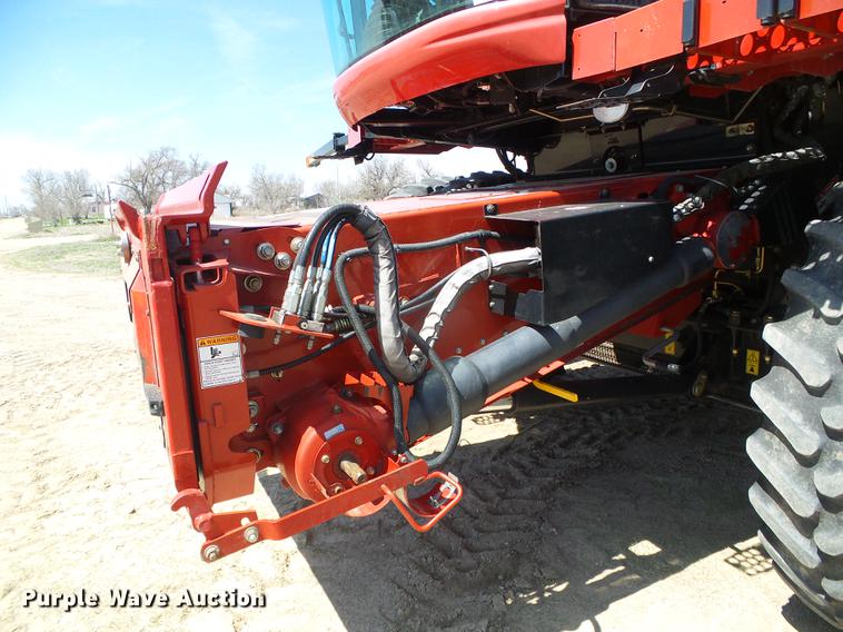 image for item DC5242 2011 Case IH 8120 combine